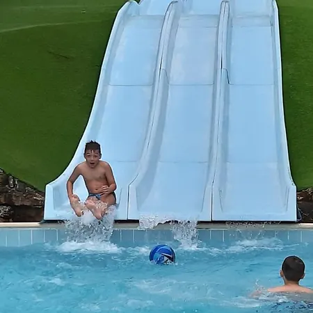 מלון דירות Belvedere אשאה