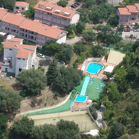 מלון דירות Belvedere אשאה