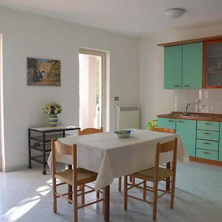 Belvedere מלון דירות 4*