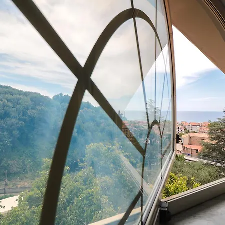 Belvedere מלון דירות 4*