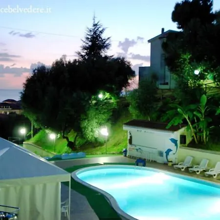 Belvedere מלון דירות 4*