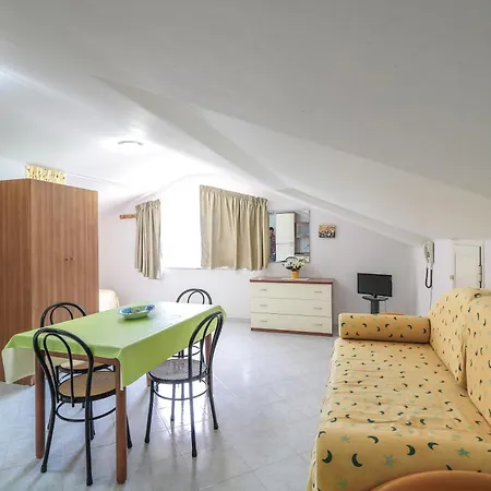 Belvedere Aparthotel 4*